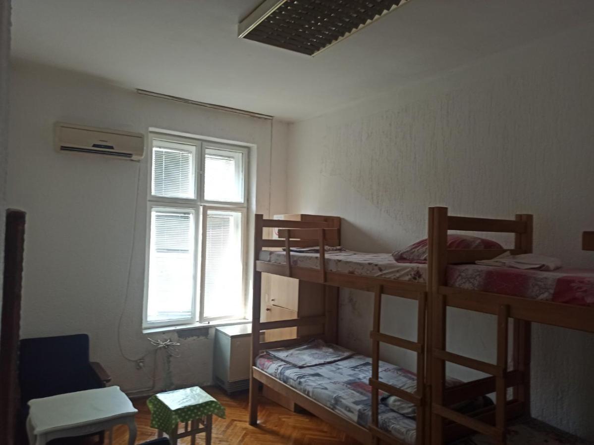 Hostel Yolo Belgrád Kültér fotó