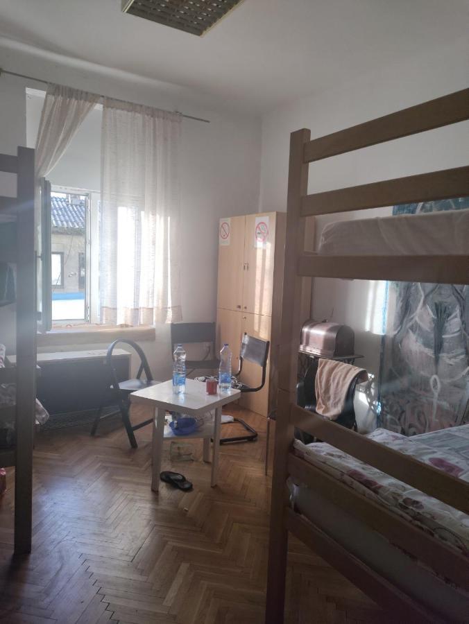 Hostel Yolo Belgrád Kültér fotó