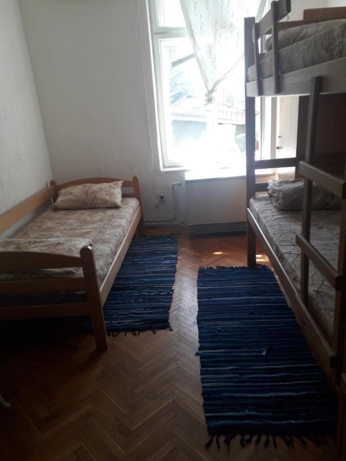 Hostel Yolo Belgrád Kültér fotó