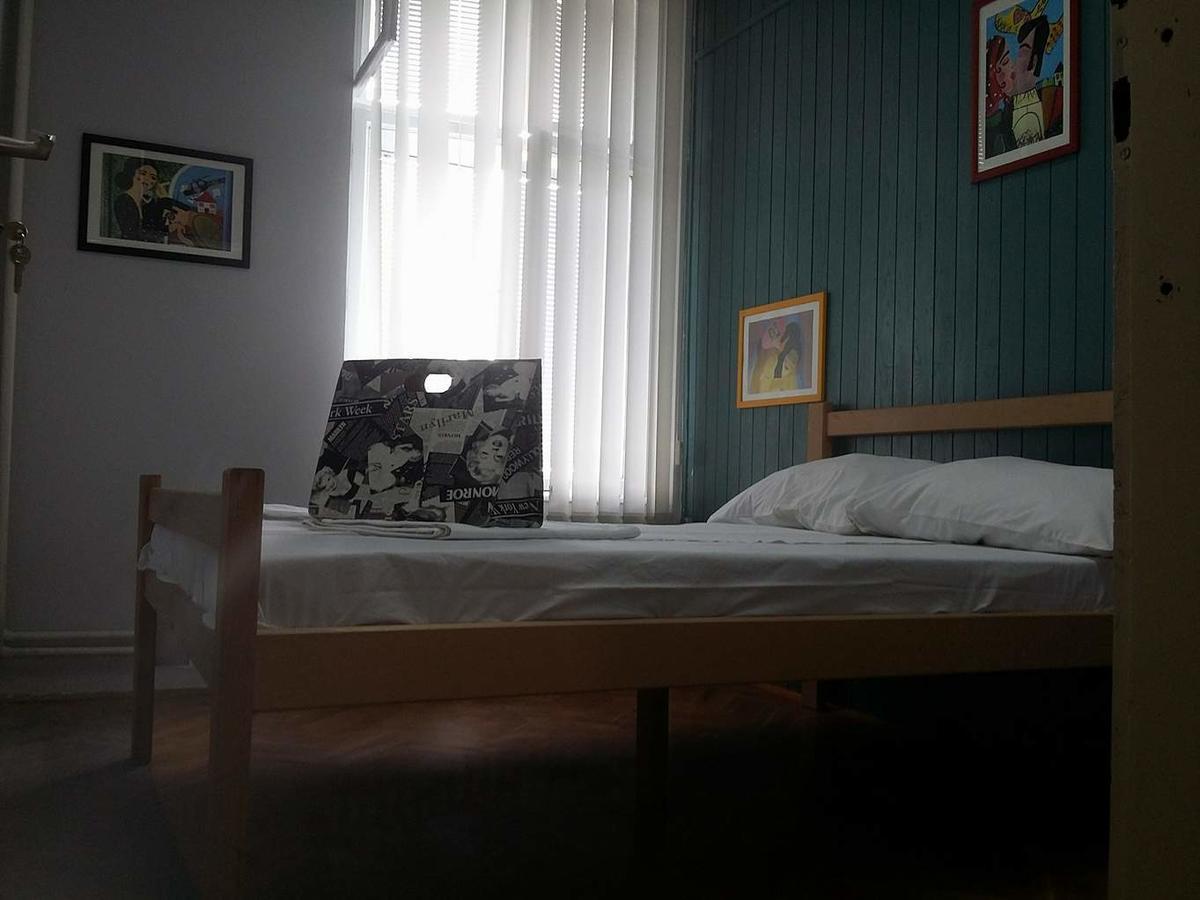 Hostel Yolo Belgrád Kültér fotó