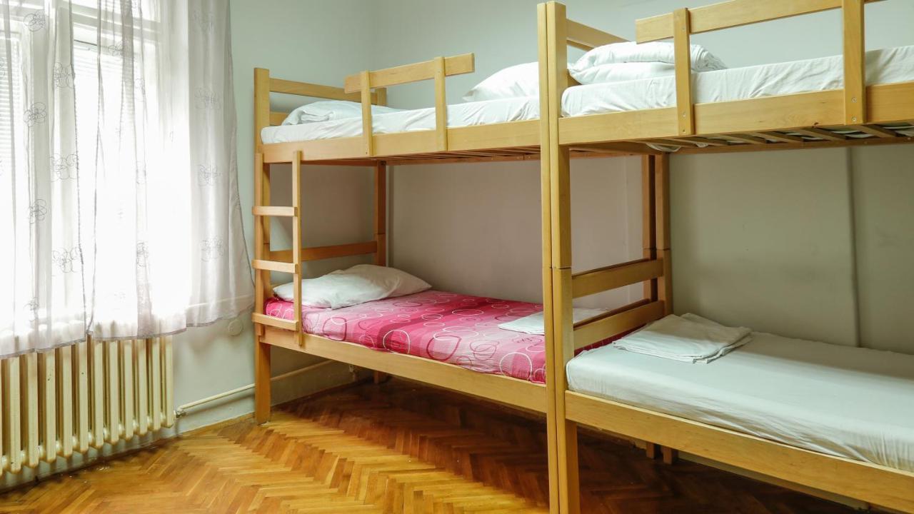 Hostel Yolo Belgrád Kültér fotó