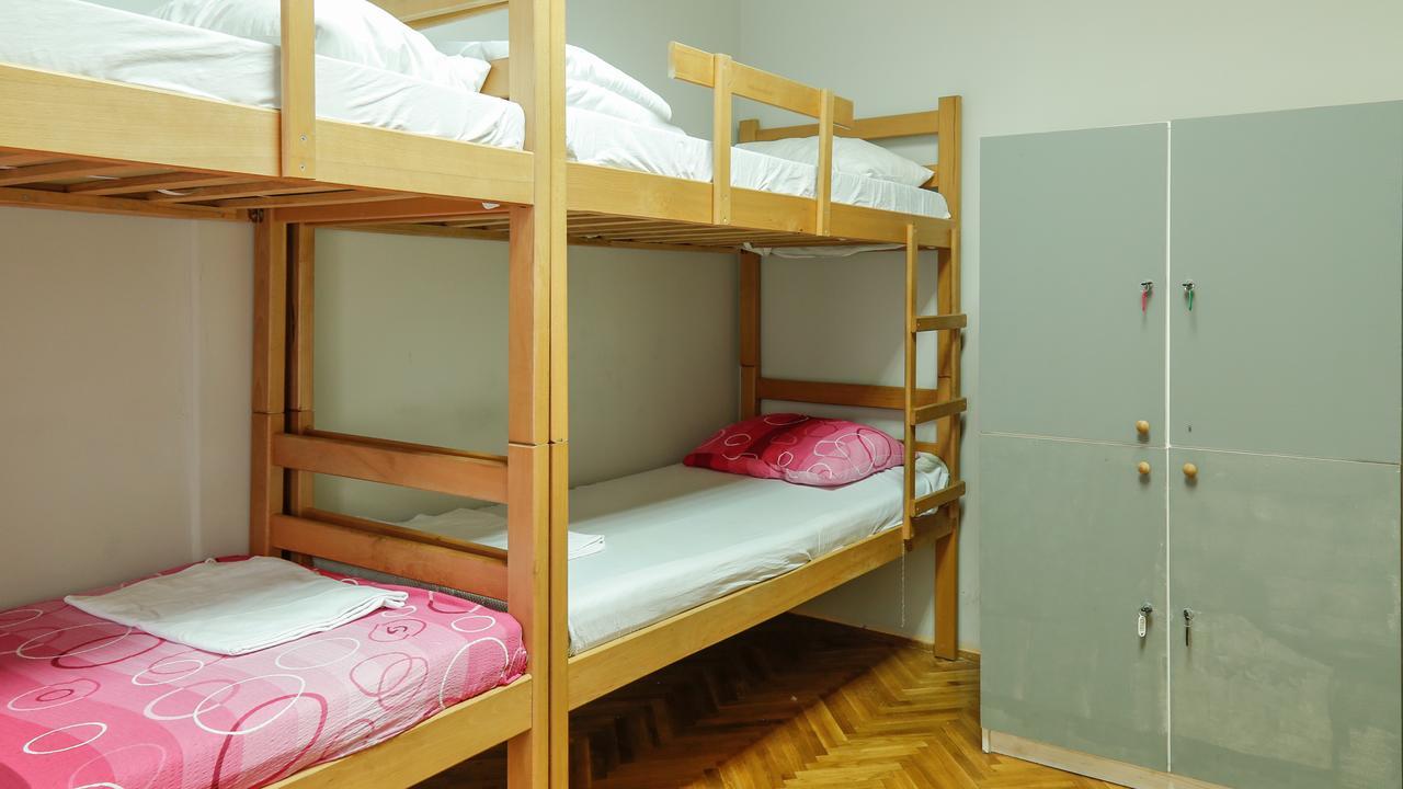 Hostel Yolo Belgrád Kültér fotó