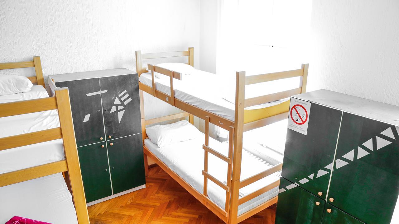 Hostel Yolo Belgrád Kültér fotó